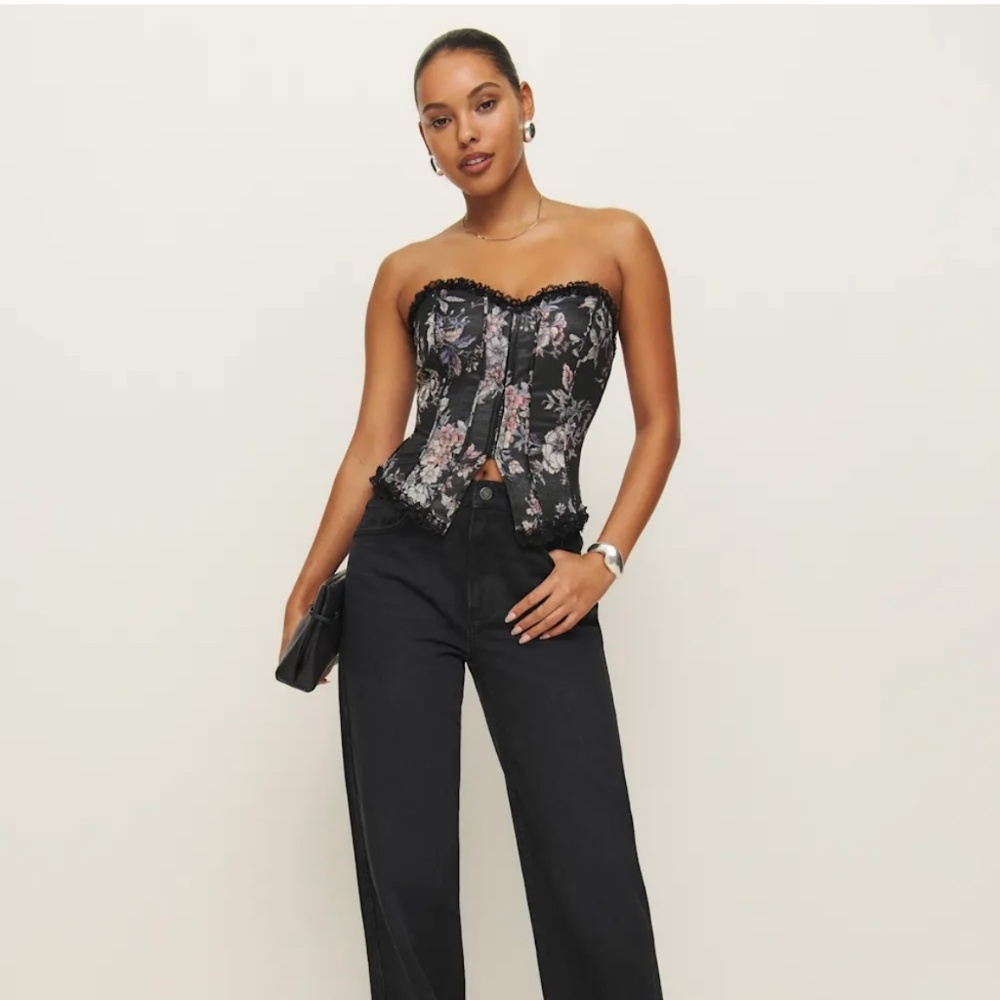 Reformation Idalia Top Black - Size 4